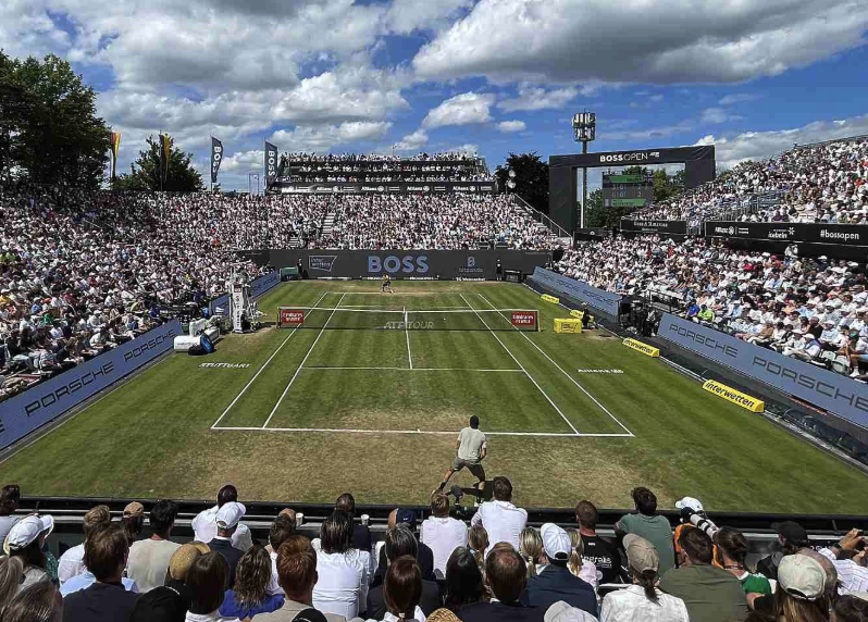 pablipicks's tweet photo. Stuttgart Open - #ATP250

Stuttgart, uno de los céspedes más rápidos del año: servicio dominante, intercambios cortos y ritmo altísimo. Pistas estilo Wimbledon que premian tenis ofensivo.

#ATP #Stuttgart #BossOpen #GrassSeason https://t.co/RoVIQaLqsT