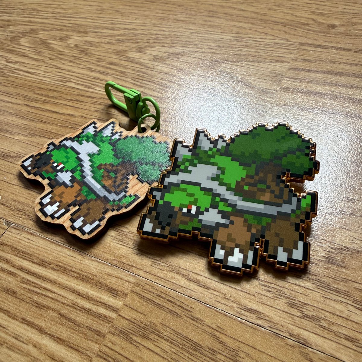 ImaginatorDX's tweet photo. J’suis trop content! J’ai reçus mes icônes sprite de Torterra style SWSH transformé en porte-clés et pins. Il sont magnifiques 🫨 https://t.co/ndCmS21Gz8