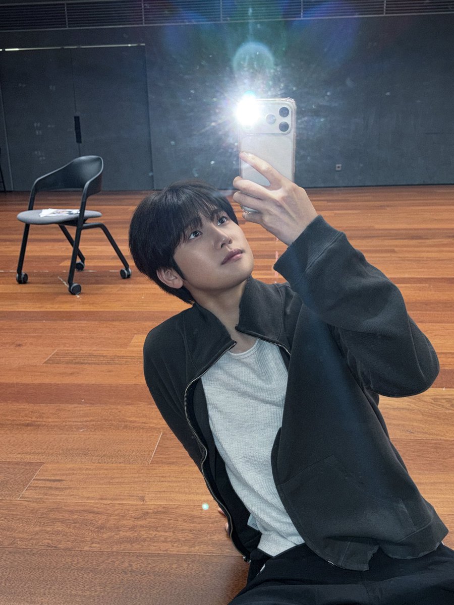 AEN_offcl's tweet photo. 𝖠𝗋𝖼𝗁𝗂𝗏𝖾: 𝖬𝖾𝗆𝗈𝗋𝗒 (𝖮𝖿𝖿)  

▶️ https://t.co/ApTLnY3D6Z

#AEN #에이엔 #エイエン
#ARCHIVE_MEMORY https://t.co/oh6jifiFM0