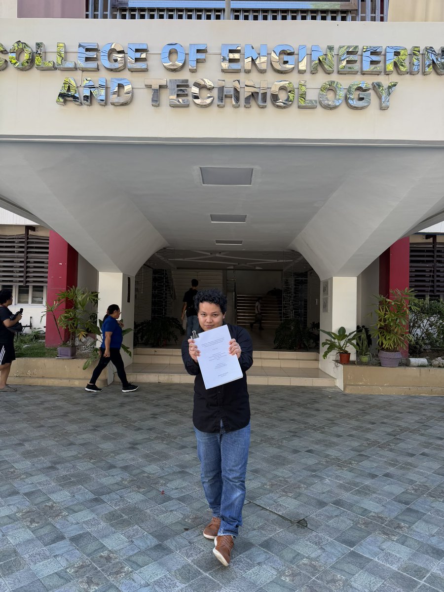 johnmeeeel's tweet photo. duha napud ka masteral ako napa graduate. so i guess its time for myself napud chos https://t.co/nH3J9Tp8eg