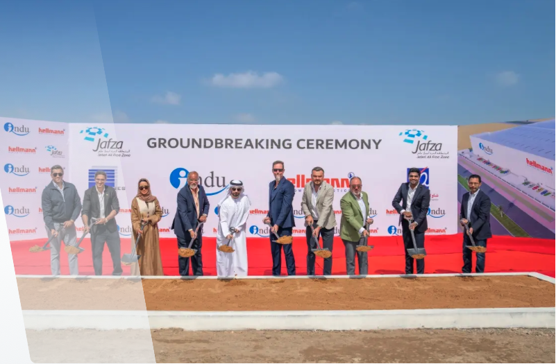container_news's tweet photo. #Hellmann expands automotive #logistics #network with new #Dubai #hub

https://t.co/jgU77qmCfW https://t.co/6F3lbLFvHQ