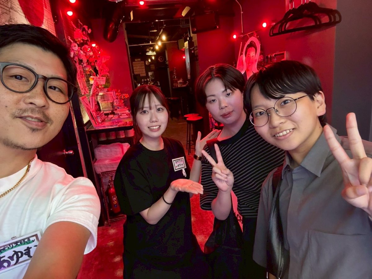 Tsukepuri's tweet photo. 本日も出勤しております🍷
学校、お仕事帰りに一杯いかがですか？
ぜひ遊びに来てください✨
 #barジーピット #ミックスバー #mixbar 
 #新宿二丁目 #新宿二丁目バー https://t.co/wTVJptHbo1