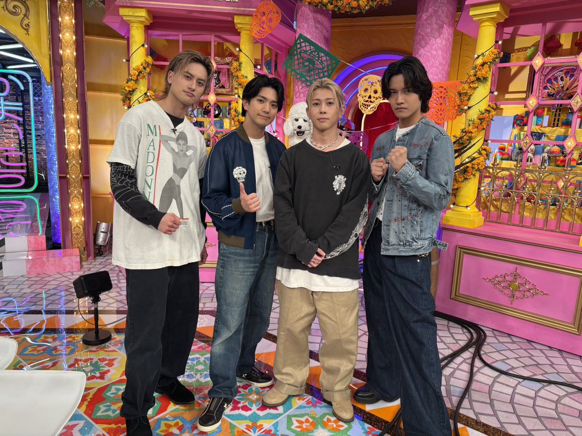 osomatsusan_mov's tweet photo. ✦✧ 映画おそ松さん オンエア情報 ✧✦

明日6/10(水) よる8時〜
日本テレビ『千鳥かまいたちゴールデンアワー』

▶︎出演┊Aぇ! group

ぜひご覧ください！👀✨

※放送日は予定のため予告なく変更される場合があります。ご了承ください。

映画『おそ松さん 人類クズ化計画!!!!!?』
🎬𝟞.𝟙𝟚 𝔽ℝ𝕀 ℝ𝕆𝔸𝔻𝕊ℍ𝕆𝕎
@chidokama