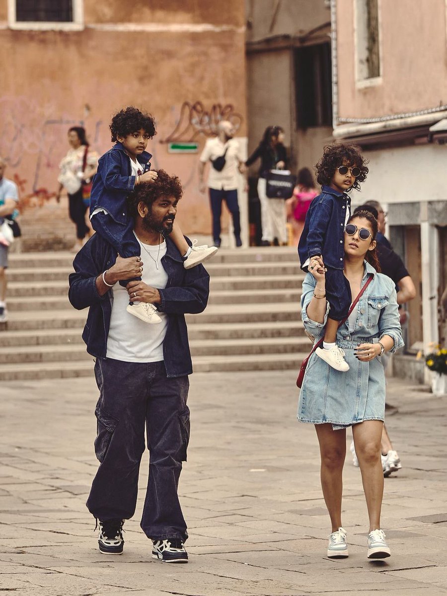 NayantharaU's tweet photo. #WikkiNayanFamily 💝 https://t.co/f4RUTaJLk7