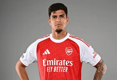 iherrsonniger's tweet photo. @Arsenal Piero opens his Arsenal account in red & white — first goal, first roar, unforgettable scenes at the Emirates 😍
#Arsenal #Piero https://t.co/yn1DJJZKQ0
