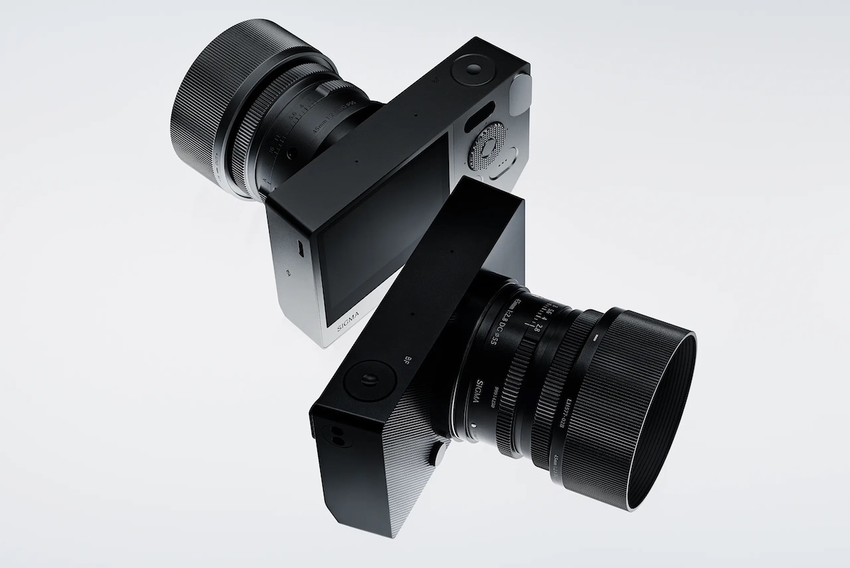 coolsten's tweet photo. Sigma BF Kamera

Die Sigma BF ist das Gegenteil einer typischen Systemkamera: kein Moduswahlrad, kein Kartensteckplatz, kaum Beschriftung. Stattdessen ein aus Aluminium gefrästes Unibody-Gehäuse, ein 24,6-Megapixel-Vollformatsensor und 6K-Video.

Link: https://t.co/JMgbRz0SJb https://t.co/ii7bnxz0oD