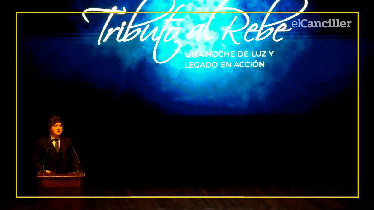 elcancillercom's tweet photo. [AHORA] Junto a "El Jefe" Karina y el canciller Quirno, Milei encabezó el tributo al Rebe de Lubavitch, en el Palacio Libertad: participaron Yosef Chaim Ohana, exintegrante de las fuerzas israelíes secuestrado en Gaza, y el rabino Tzvi Grunblatt, director de Jabad Argentina. 📸 https://t.co/5WH26rVOAa
