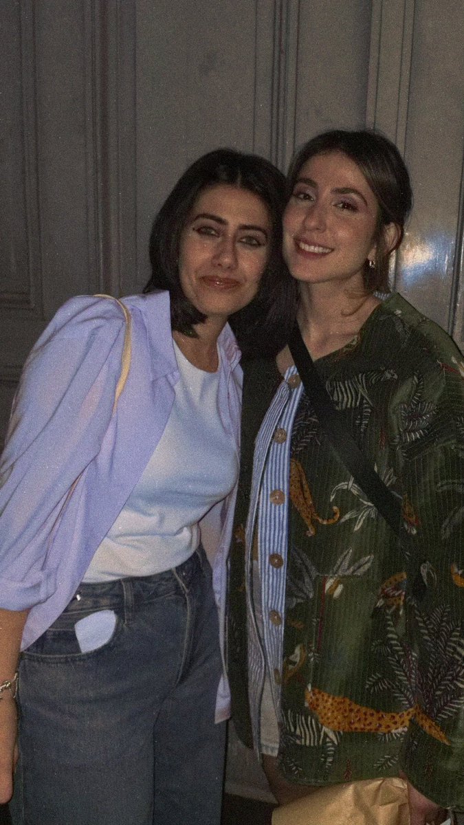 SandraElHowayek's tweet photo. 🤍🐢🪩☁️⭐️🌶🎂🫧🫂💋🪐🚀🌚 https://t.co/YMCP5DqK0T