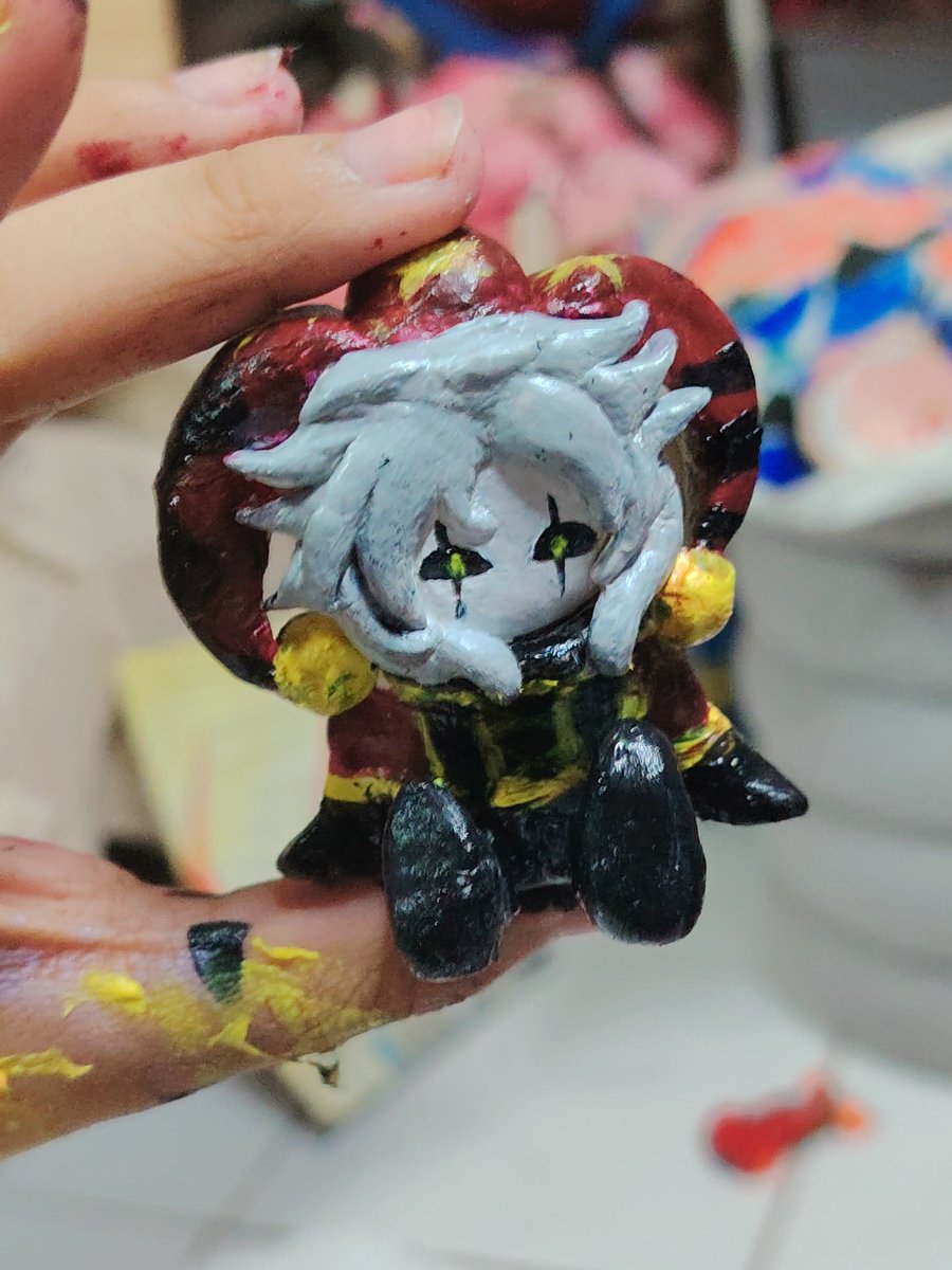devsthesimp's tweet photo. I made a small Pierrot from The Freak Circus Clay sculpture

Also this is my first time making something like this qwq

I never really sculpted (since im horrible at it) i hope ya'll still like my very messy sculpture hehe

#TFC #TheFreakCircus https://t.co/Nr0cSChtKY