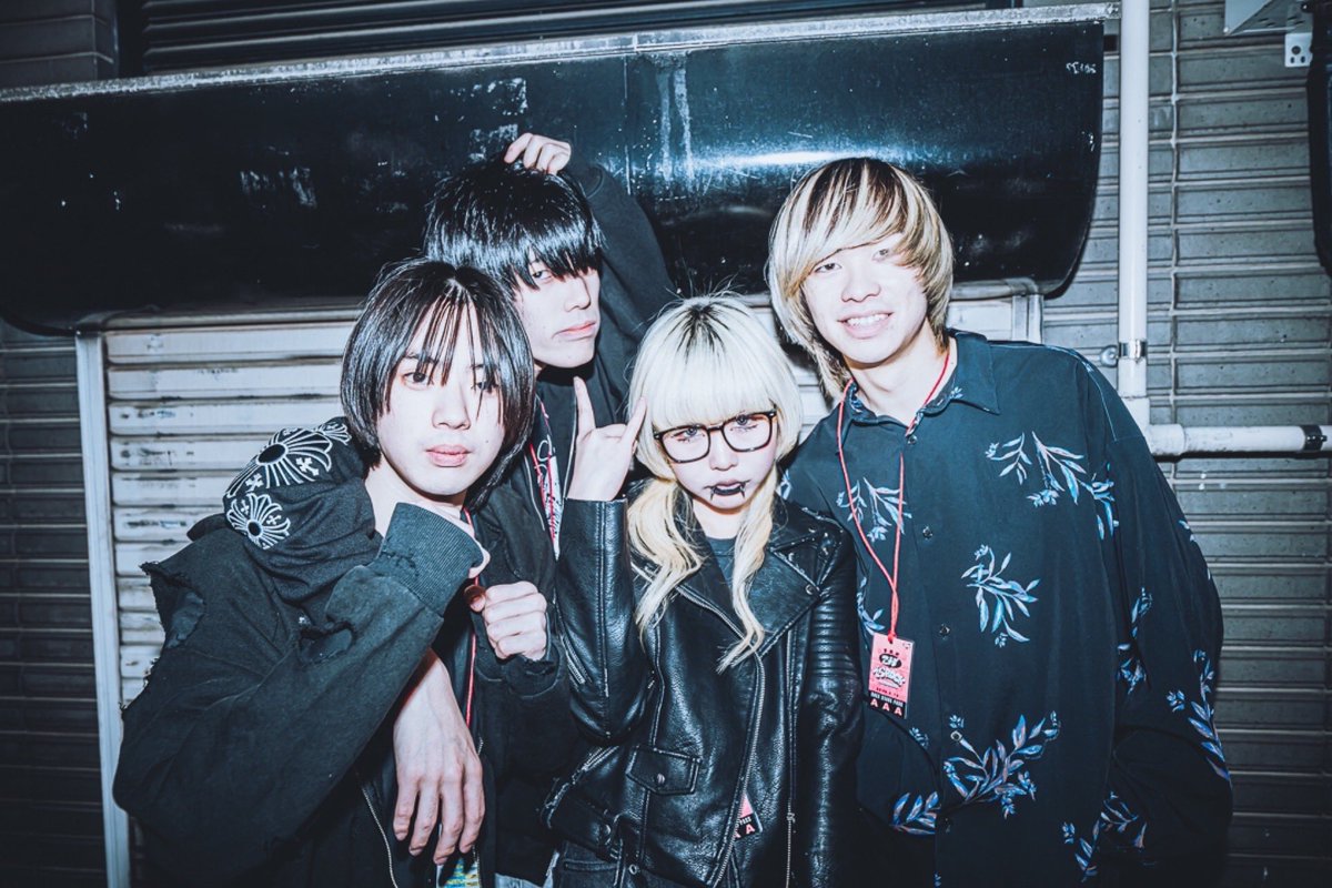 pakiruka_'s tweet photo. きょうはロックの日

#ロックの日 https://t.co/kauvf6Whwx