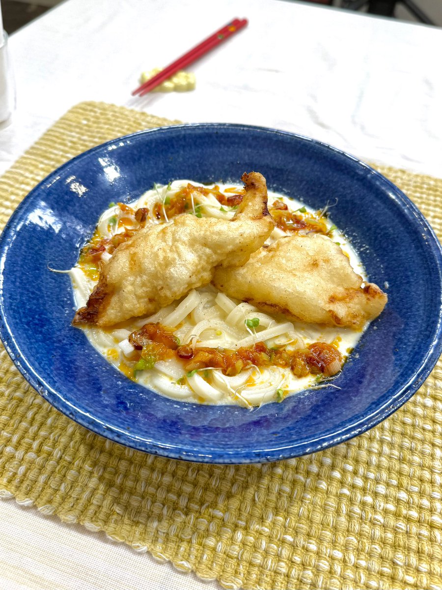 a_yabushima's tweet photo. #ピリッとやぶちゃん飯
ありがとうございました〜！！
今日は「坦々鶏天うどん」を作りました✨️
ピリ辛で冷たいおうどんがしみる〜！
これからの季節にぴったりだったね！
犬語で伝えるゲーム難しすぎる🐶笑
そしてなんと、来月は誕生月ということで2連続配信です！！！！🎂
嬉しいよ〜😭💖
#NATSLIVE