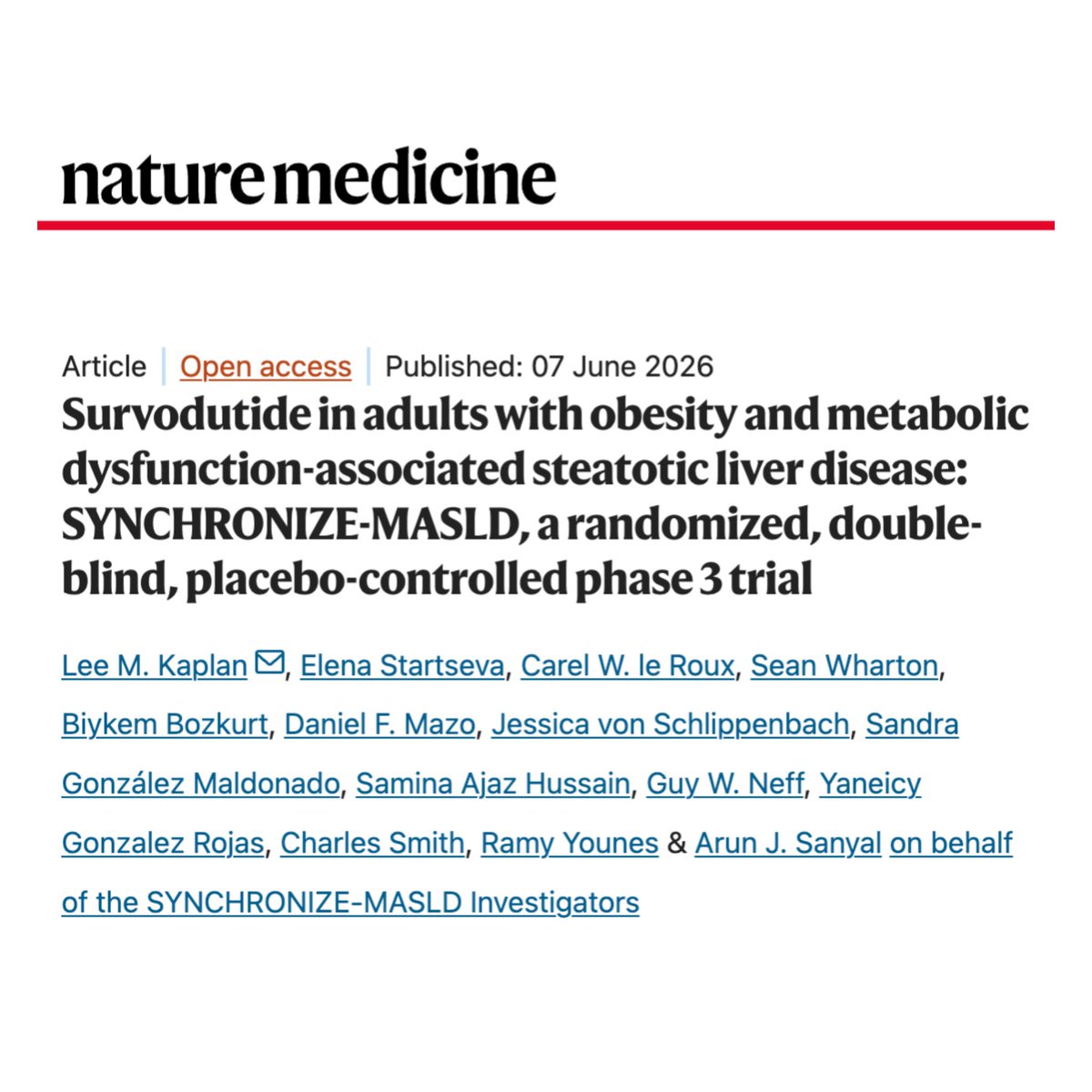 AlwaledAlabdali's tweet photo. الموضوع أكبر من “إبر تنحيف” 💉

دراسة @NatureMedicine على Survodutide، وهو GLP-1/Glucagon dual receptor agonist مثله مثل اوزيمبك، ويقوفي، ومونجارو بيّنت نتايج مثيرة للاهتمام عند مرضى الكبد الدهني الأيضي MASLD/MASH خلال 48 أسبوع:

- نقص حجم الكبد “Liver volume” بحوالي 408 مل.
- 61% وصلوا لمستوى طبيعي من دهون الكبد “Liver fat”.

🧈 الزبدة: الجيل الجديد من الإبر ما عاد هو بس  لنزول الوزن وتحسيّن قرائات السكر… بل انه قاعد يساهم في علاج الأمراض الأيضية "Metabolic diseases" بطرق مختلفة ومفاجئة جدا!