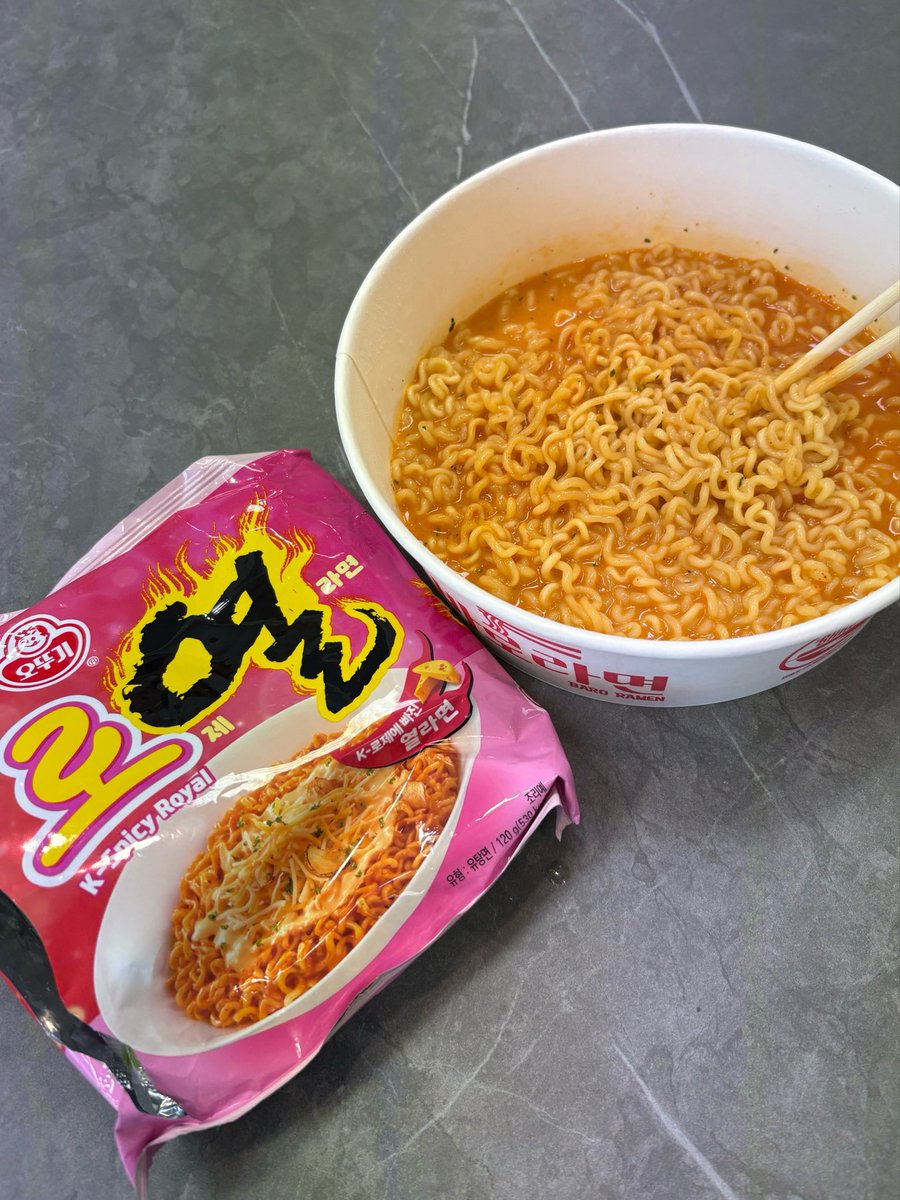 ___arduhn's tweet photo. 열라면にもロゼがでていた！
ほどよい辛さで美味しい🥛🌶️ https://t.co/NEq34p3d4V