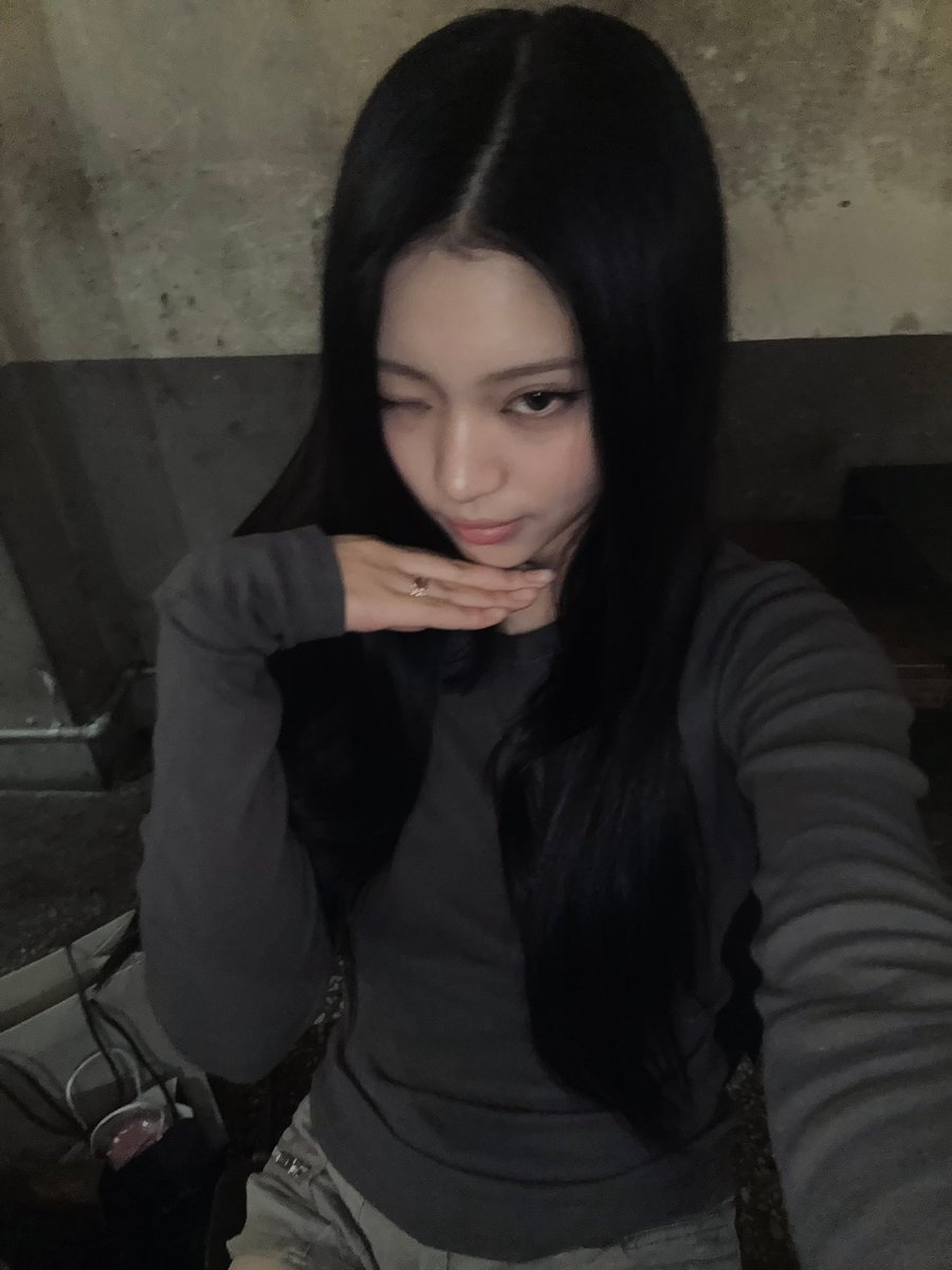KEYVEATZ_FR's tweet photo. ( 💭 ) PLUS CHAT — 09.06.2026

#KANGYESEUL sur l’application 
› La photo numéro 2 est la plus ancienne. Je l'ai retrouvée moi-même après un long moment, alors je l'ai apportée ici pour la partager avec vous et 

#KEYVEATZ #키비츠 https://t.co/Smr450UejP