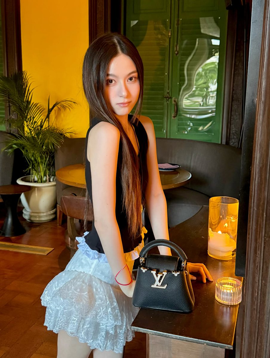 primiitrend's tweet photo. ɪɢ: ᴘʀɪᴍɪɪʟʏ ᴜᴘᴅᴀᴛᴇ 

hmmmm... 🍒 @LouisVuitton

#primiily #ลูกหมีของพรีม 
#LouisVuitton https://t.co/9la166TcjG