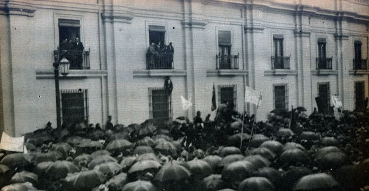 TodayInHistorye's tweet photo. On 9 June 1932 (Chile): The U.S. Embassy in Santiago reported on the developing Socialist Republic of Chile, a short-lived republic established following a military coup that overthrew President Juan Esteban Montero. https://t.co/7zHLVG6z5a