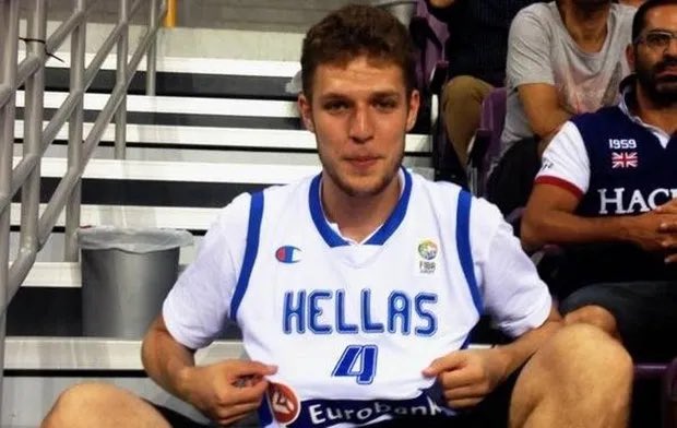 For7Fun's tweet photo. #OlympiacosBC https://t.co/5Z4sCndUKq