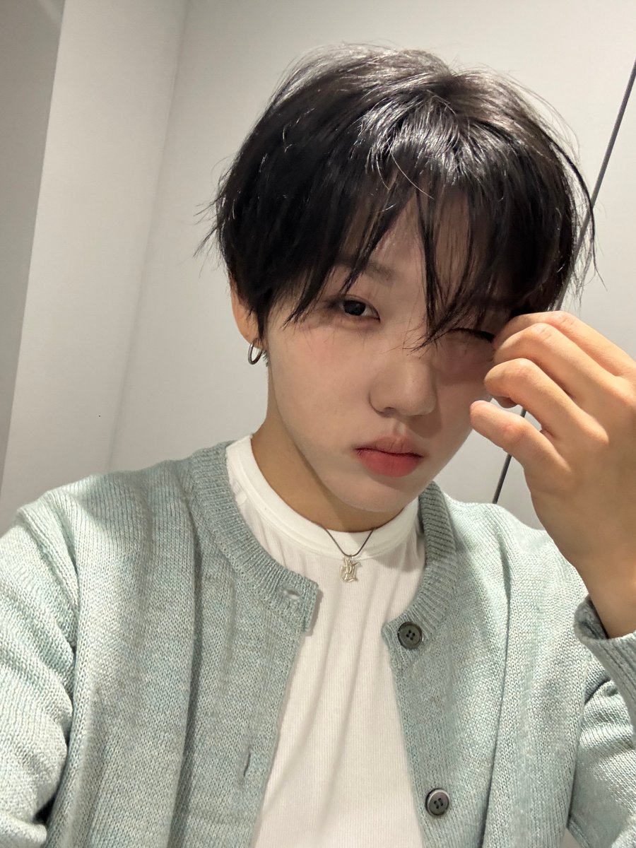 Sh03_lov's tweet photo. 수다방 잼이들린 햄쥬ㅣ가 도도도도 달려와서는
🐾 수다방 넘 재밌어!도하자 도하자!!헤헤
ㄴ 구래. https://t.co/ZLT0MJ5AZ9