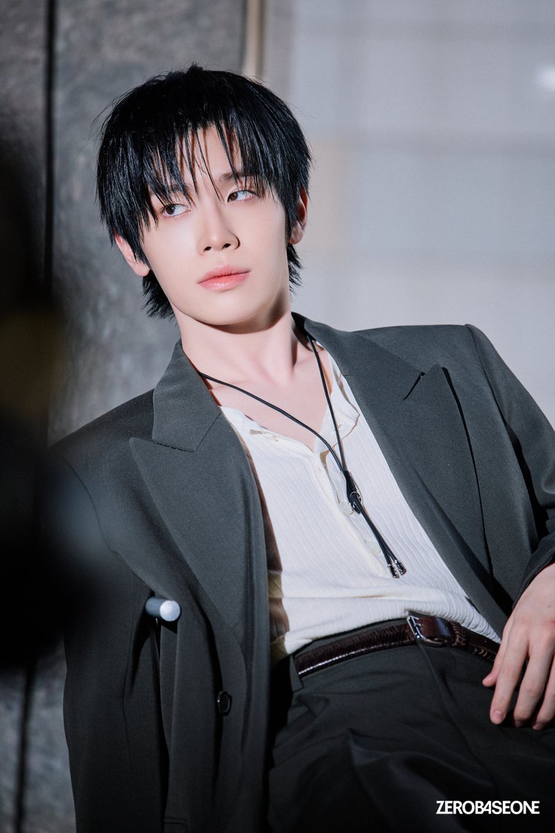 traelxve's tweet photo. 「𝘼𝙨𝙘𝙚𝙣𝙙-」 A-Film &amp; Jacket Behind Photo #김태래 https://t.co/ZiIhzAqr1o