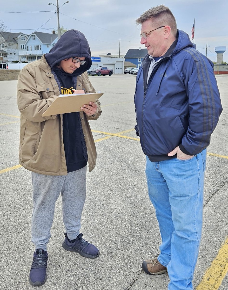 MEMoeller's tweet photo. I want everyone to know that we have made enough signatures to get me on the ballot and thank every one of you that put my name on the ballot or getting your friends or neighbors that put me on the ballot. Thank you all. https://t.co/fHuDQaSYZ4