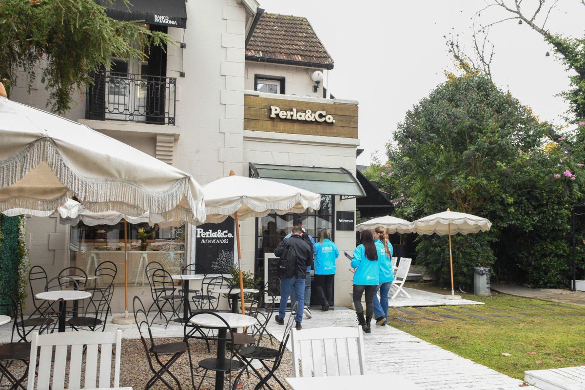 PrensaARBA's tweet photo. ▶️ #ARBA y el Ministerio de Trabajo detectaron irregularidades en 9 de cada 10 locales gastronómicos fiscalizados. 

📲 La nota completa 👇🏼
https://t.co/7jtTBPXXNx https://t.co/7rjBUFESQD