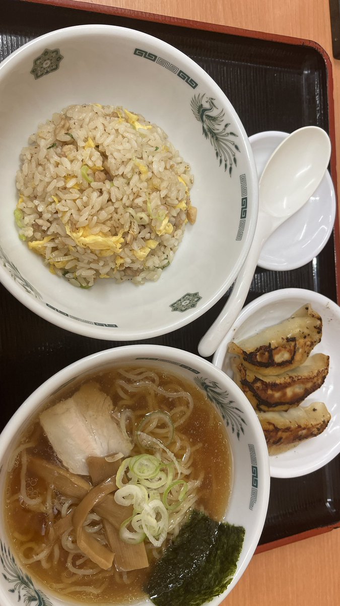 ひとしぃ tweet media