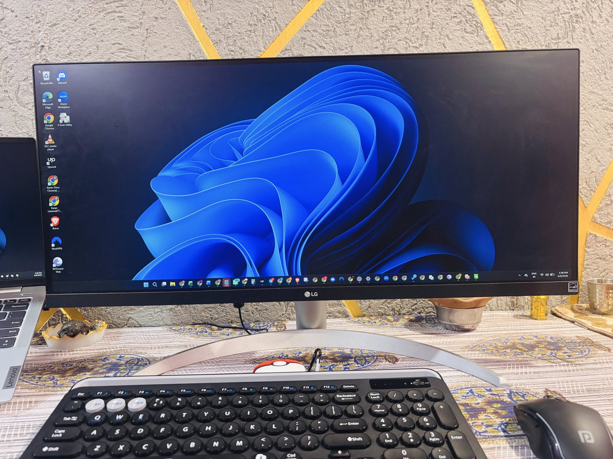 kagarwal569's tweet photo. @skh27 I actually have two of them. One is an older model from 2019 and this one is from late 2024. https://t.co/QIh1FlpyN6