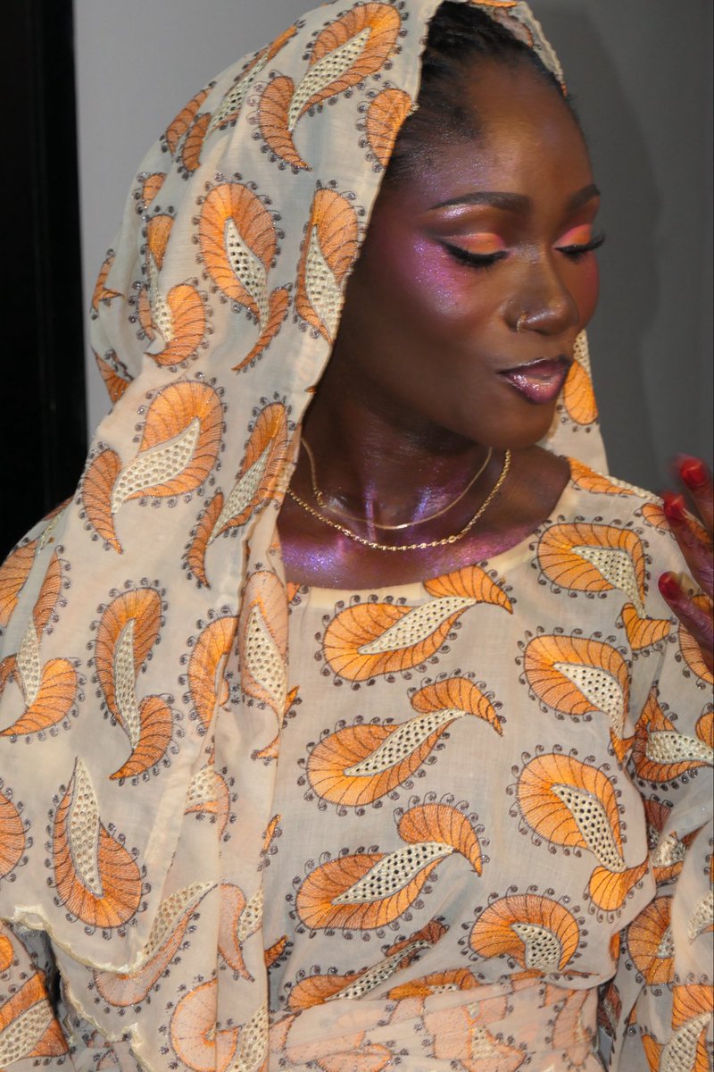 DeityLolu's tweet photo. thinking of this absolute glam by @loludoesmakeup on da melanin stunna that is Hauwa! https://t.co/41urn1Ybmu