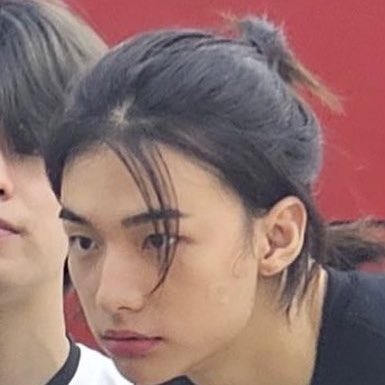 hyunheartsskz's tweet photo. hyunjin and his two ponytails 😭 https://t.co/ceL8ShZj9l