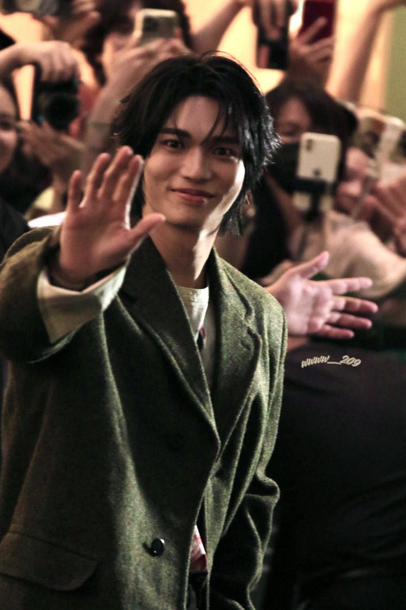 wwww__209's tweet photo. Is P Win praising us?😍🥰💖💖

WIN BA PRADA SHENZHEN

#Prada #PradaXWin
#winmetawin @winmetawin https://t.co/hXdb6PwcS5