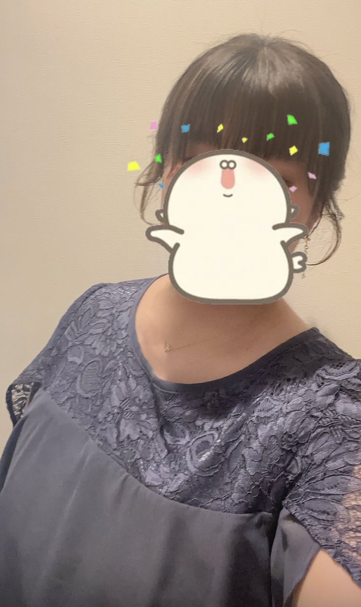 chan331_min's tweet photo. 6/7広島ライブ
改めてありがとうございました!!

色んな演者さんのリハや本番を見させてもらって自分の好きを貫くことの大切さや立ち振舞、歌い方など沢山勉強になりました。。

今回4曲ともAKBグループさんの曲でセトリを組みました。。

青いペンライトや携帯の画面で青を照らしてくれたり本当に暖かかったです☺

緊張は変わらずしたかったけど、演者さんを始め、主催のポルカさん、お客様が暖かく見守ってくれて、MCは笑ってくれたり反応してくれたりして嬉しかったです。

パワーと癒やしを沢山もらったし
ありがたさや感動をもらって
勉強になるライブでした。。

広島ライブを糧にこれからも経験を積んでいきたいってすごく思いました。

ALT(1枚目)で演者さんのこと書かせて頂きました🙇‍♂️