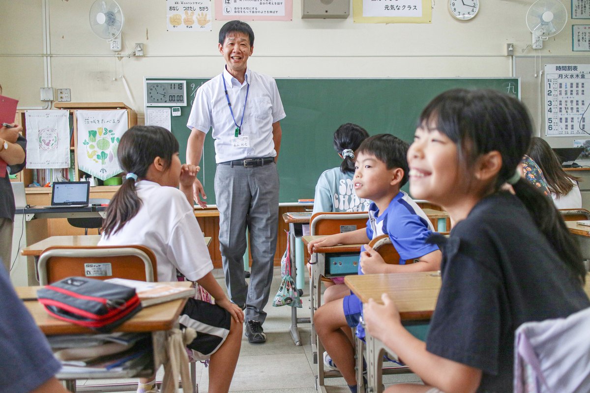 emi229's tweet photo. ＼みんなの「やってみたい」を形にする学校／

つくば市「幸せな学校づくりアンケート」で児童も教員も「幸せを感じている」と回答した割合が際立って高かった柳橋小学校。

授業の様子を見学し、塚崎校長先生と永山先生にお話を伺いました🗒️ https://t.co/LOB8l9rEmU