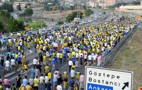 Invincible1881's tweet photo. 🔹🔸Haklarımızı alana kadar; ya birlik olarak kamuoyu önünde gücümüzü göstereceğiz ya da haklı olduğumuz CAS davasını "sözde ülke menfaatleri" için geri çektiren Akp-Feto-6s-Ts-8jk-bahis karteline esir düşeceğiz. Masa derhal devrilmeli!

#FenerbahçeYıkılmaz https://t.co/aHmy5LjDJf