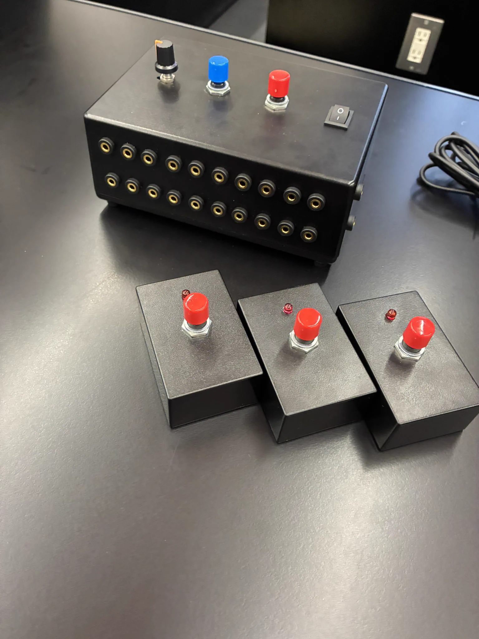 R³(R-Cube)早押し機 早押しボタン研究所 ピンポンブー Qox 長屋用 ちょ
