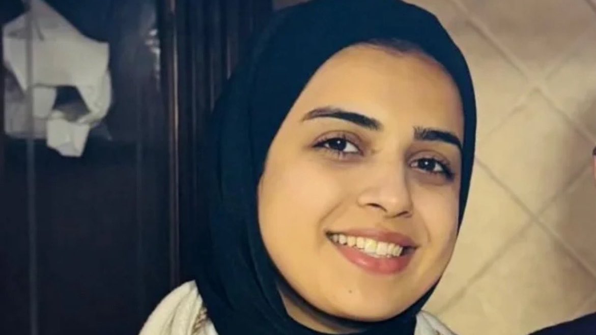 o7_ali24679's tweet photo. Israelis made 20yr-old Malak Naim wait months for cancer treatment unavailable in Gaza: on receiving a permit, she died on arrival to Egypt
#GazaGenocide‌ https://t.co/3rHkShT60M