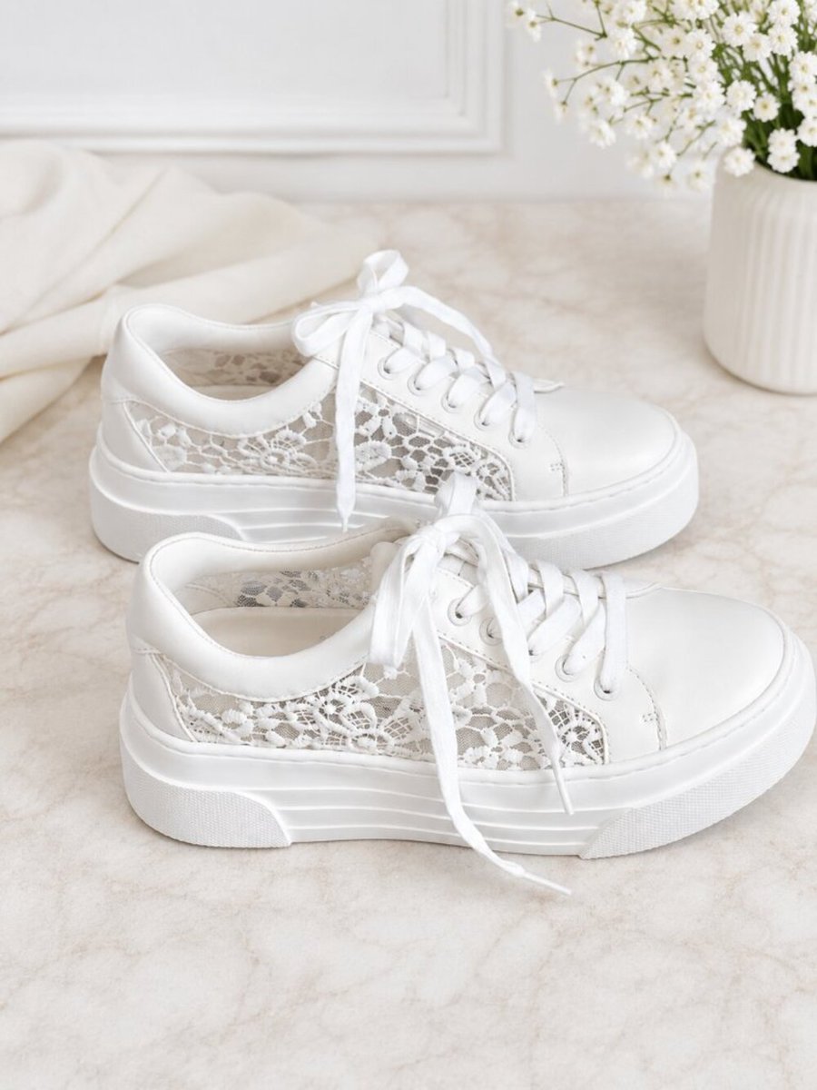 rusticrelics04's tweet photo. J/Slides NYC White Leather Lace Platform Sneakers Size 7 NWOT Bridal Casual, Boho, festival
https://t.co/b59FFUhjpR #ootd #fashionista #fashion #ootd #summervibe #Travel #boho #beachvibe #summer #Vacation #coastal https://t.co/jppx0itlQH