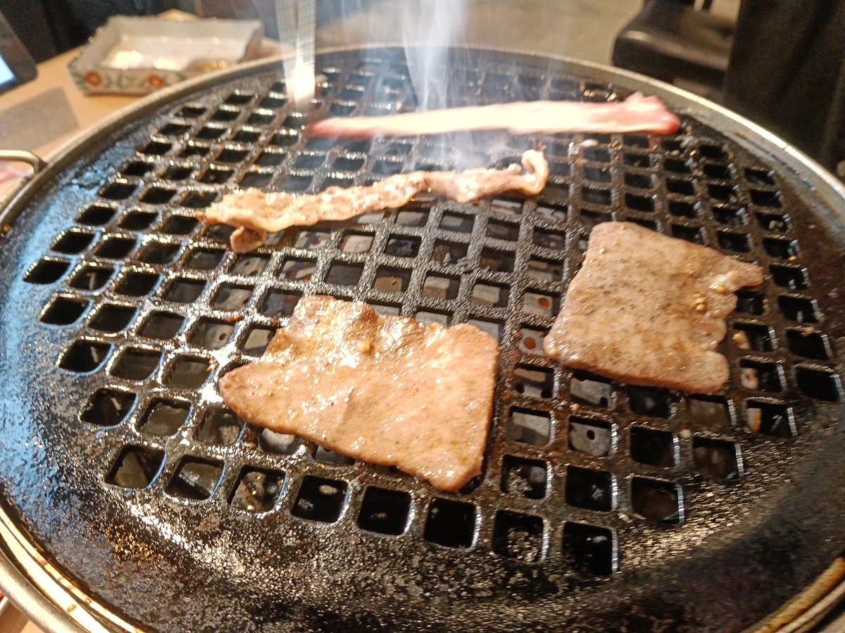 raingearus's tweet photo. 未来は僕らの手の中 https://t.co/Ii0zcK5at5