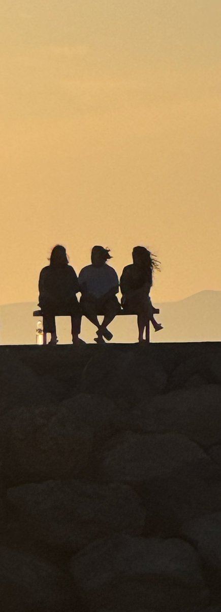 Andy1972_'s tweet photo. I call this collection “people on the harbour wall”
Prints available at £200,000 https://t.co/uCKp4XPaaK