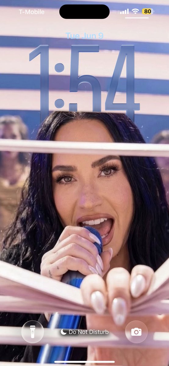 JeffreyStill123's tweet photo. @TheFateofAlexis Literally my lock screen🤩🤩🤩🤩 https://t.co/NMfpnioMkU