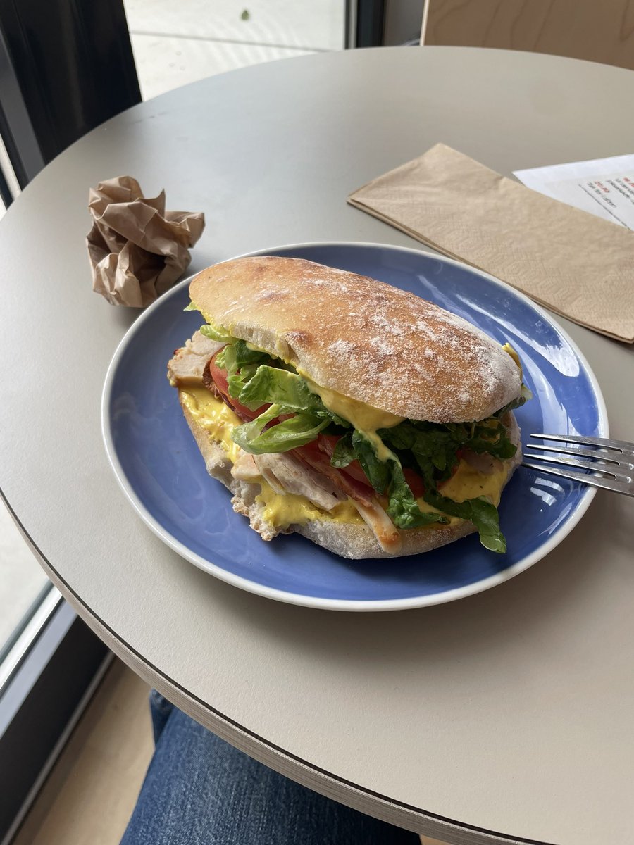 figs4ever's tweet photo. Free lunch at work the past few days, yay! https://t.co/Jv0rHh5Iok