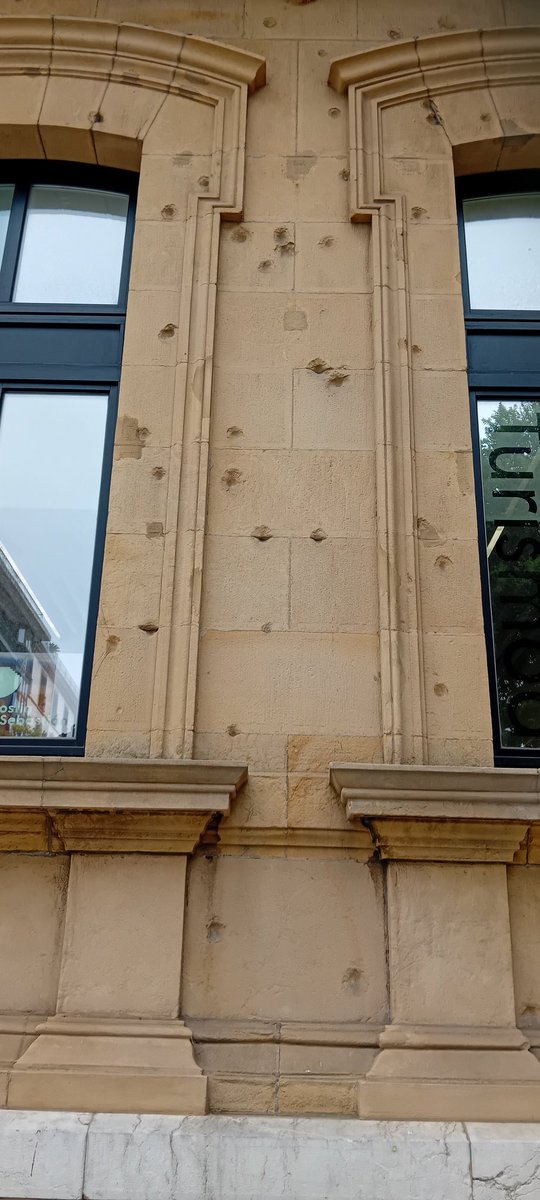 surveyorsstuff's tweet photo. Kinda reminds me of St Comgall's PS on the Falls Road.🤷‍♂️
Donostia, Basque Region. https://t.co/u5ZfEbzcXm