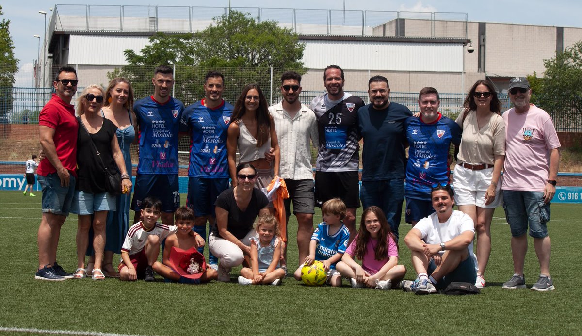 IvoVillar's tweet photo. Fᴜ́ᴛʙᴏʟ ➕ Fᴀᴍɪʟɪᴀ 🟰 ÉXITO ASEGURADO.
#Fútbol
#ModoDeVida https://t.co/exK3jSU8nK