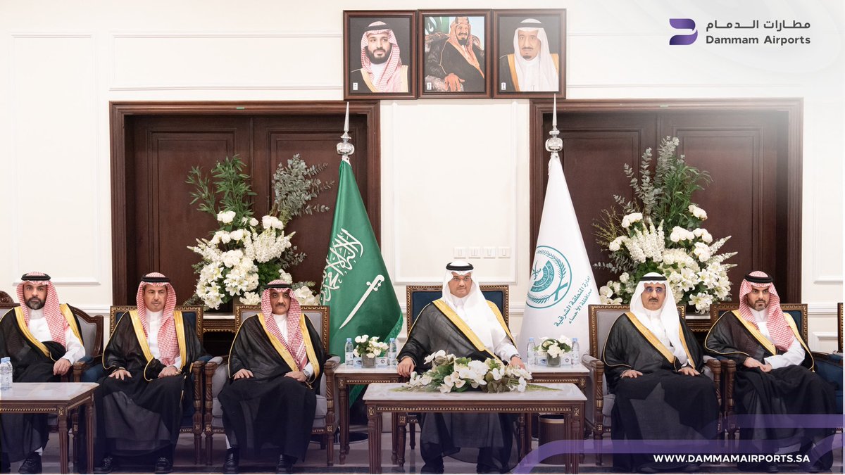 DACOKSA's tweet photo. تثمن #مطارات_الدمام الرعاية الكريمة لصاحب السمو الملكي الأمير سعود بن طلال بن بدر، محافظ #الأحساء، الرئيس التنفيذي لهيئة تطوير الأحساء، لتوقيع اتفاقية تشغيل رحلات مباشرة بين #مطار_الأحساء_الدولي ومطار ريزا – أرتفين الدولي في جمهورية تركيا.

وتُعد هذه الاتفاقية خطوة مهمة لتعزيز الربط الجوي الدولي، وتوسيع خيارات السفر المباشر، ودعم الحركة السياحية والاقتصادية في الأحساء والمنطقة الشرقية.
