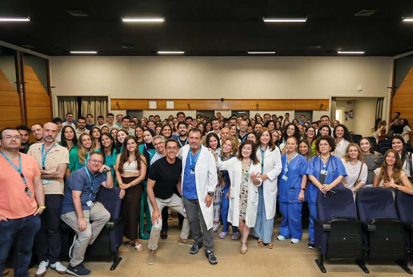 ColEnferMalaga's tweet photo. Los nuevos residentes del Hospital Regional Universitario de Málaga inician una nueva etapa de formación y aprendizaje.

💙 Les deseamos mucho éxito en este camino profesional marcado por el compromiso, la vocación y el trabajo en equipo.

#EIR

https://t.co/QtYqXdKrTc https://t.co/vZ3HA8ZTAF