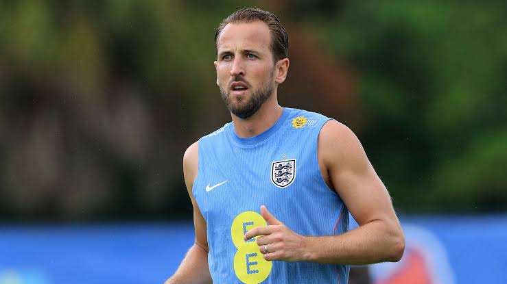 iMiaSanMia's tweet photo. Herbert Hainer: "I liked how Harry Kane spoke confidently about the Ballon d'Or. Based on his performances and his entire personality, he absolutely deserves it" [@BILD] https://t.co/2OIJ3kcq9g