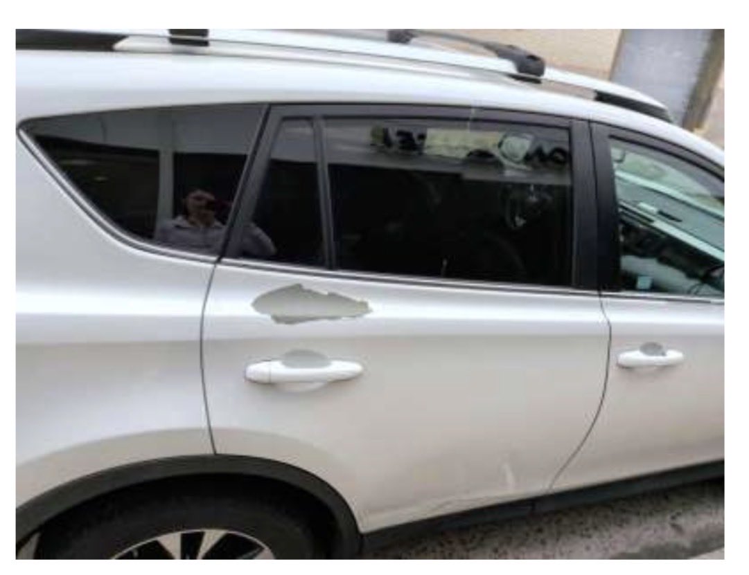 FTT_7's tweet photo. Extremely let down by @Toyota. They know their paint is defective and peeling, yet because their warranty extension expired, they refuse to fix the remaining panels. Guess loyalty doesn't mean much to @ToyotaCustCare anymore. Stand by your product! #Toyota #PaintPeeling  Fix it! https://t.co/uMTaH1gIrF