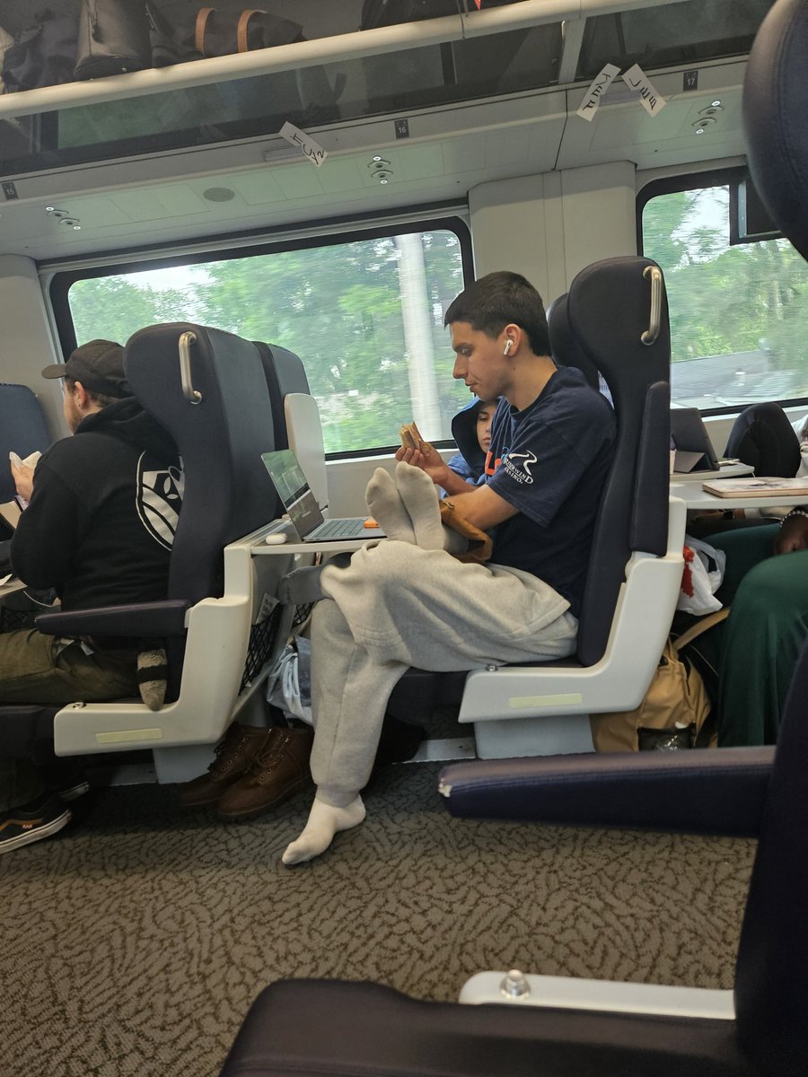KingJames2290's tweet photo. @Amtrak why wont you respond to emails enquiring why your staff was unable to make these individuals put their shoes on. Rancid feet, rancid meat food, and no regard for the people around. Id be careful traveling amtrak, might as well ride greyhound if your passengers the same. https://t.co/PmT1H7m5rP