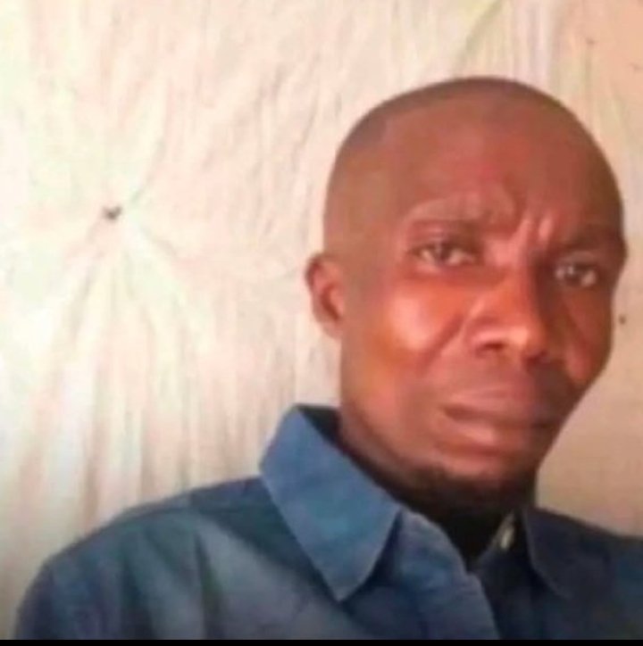Plugyaseku__'s tweet photo. Ukienda competition ya kudanganya alafu upate competitor wako ni ruto https://t.co/hKEsuA1KJT