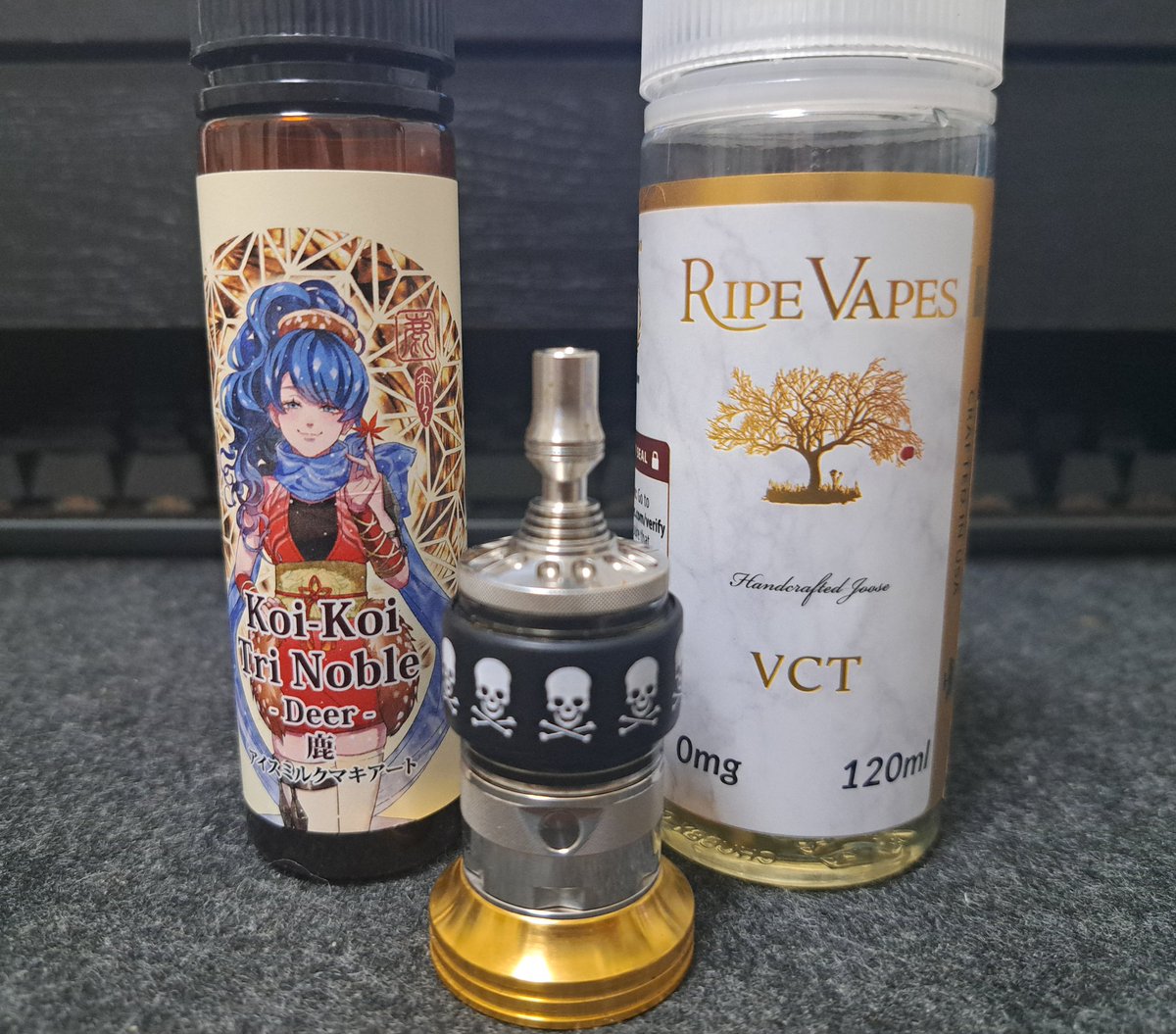 bigpineappleTK's tweet photo. 鹿&amp;VCT自分好みの味がでたので忘れないようビルドメモ
bi2hop
1.2&amp;ブラインドピン
FKワイヤーMTLクランプトン
内径2.5mm マイクロ5巻 0.7Ω 15w

片側のみ使用のエアフローピン1.0から1.2に変えたらミストがシルキー&amp;味もよくなって、チェーンしても熱くなりすぎない最高♡

#VAPE好きな人と繋がりたい https://t.co/R1VKpme8yf