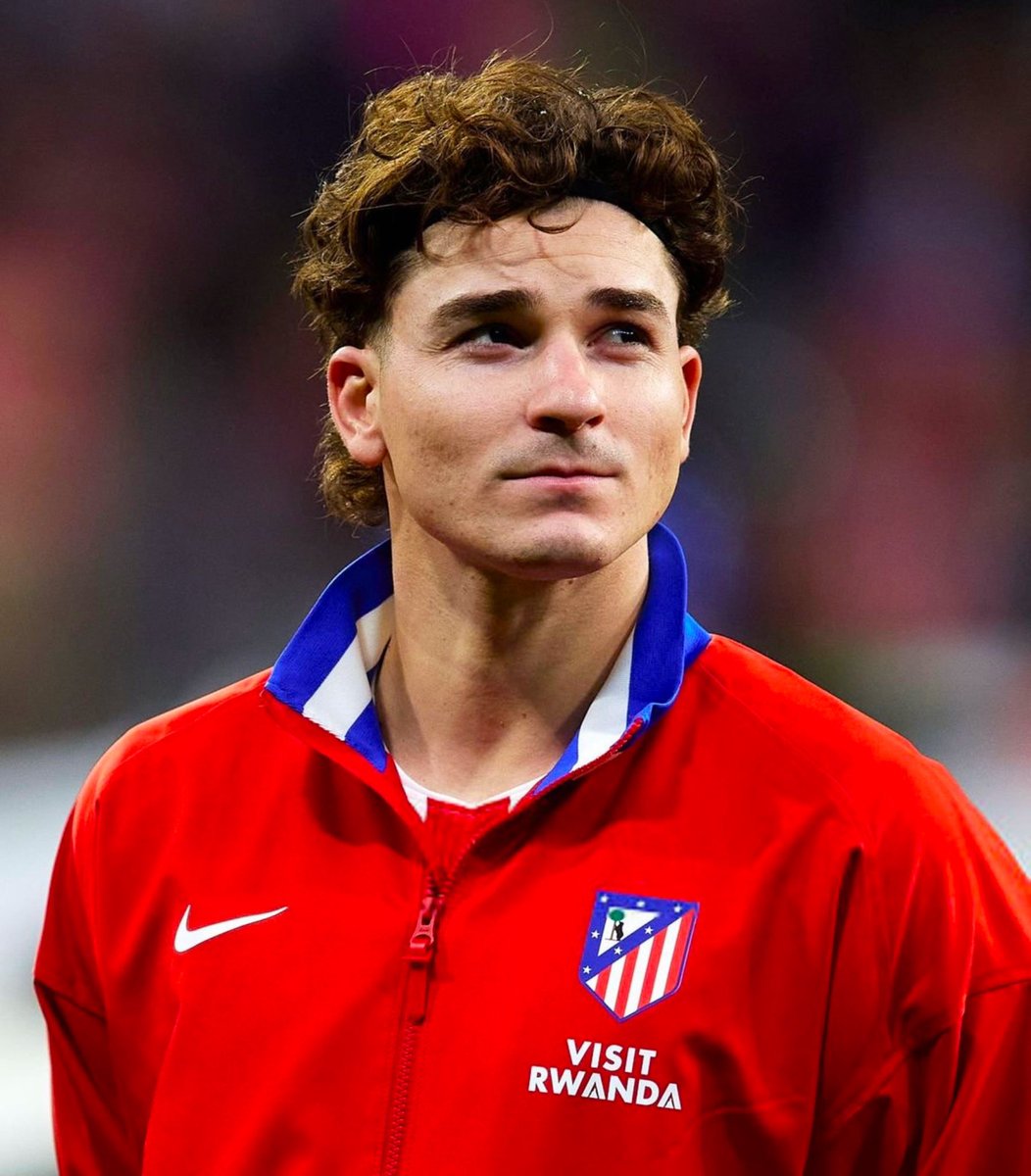 PolymarketSport's tweet photo. 🚨JUST IN: Real Madrid have offered Atletico Madrid $150,000,000 for Julian Alvarez https://t.co/FBV5X6xAhg